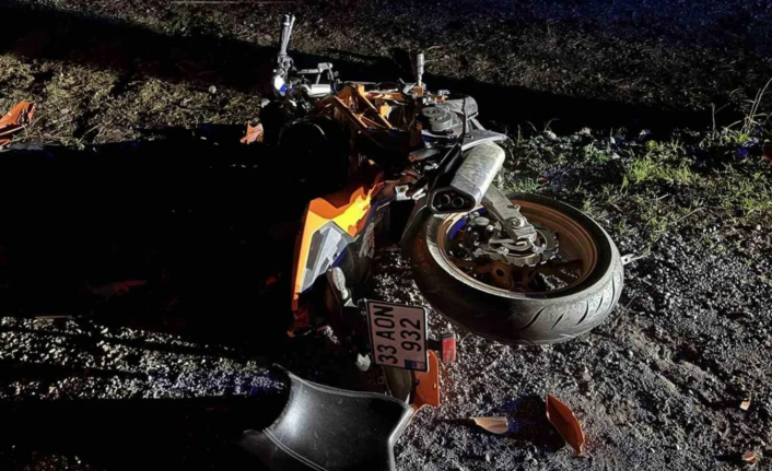 Mersin Bozyazı'da Korkunç Kaza: Otomobille Çarpışan 18 Yaşındaki Motosiklet Sürücüsü Ağır Yaralı
